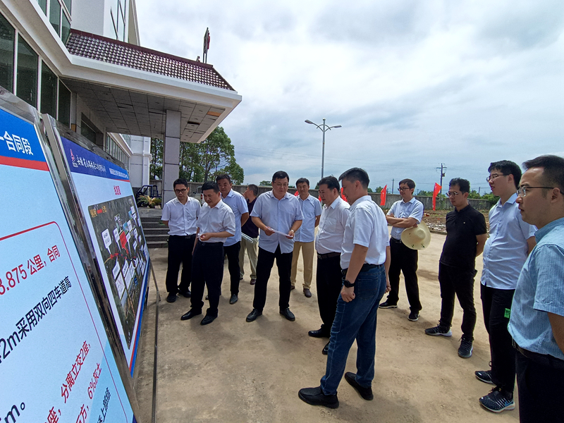 省鐵投公司副總經(jīng)理、蕪銅公路公司、皖江公司董事長(zhǎng)劉允超一行到銅商高速項(xiàng)目調(diào)研指導(dǎo)工作1